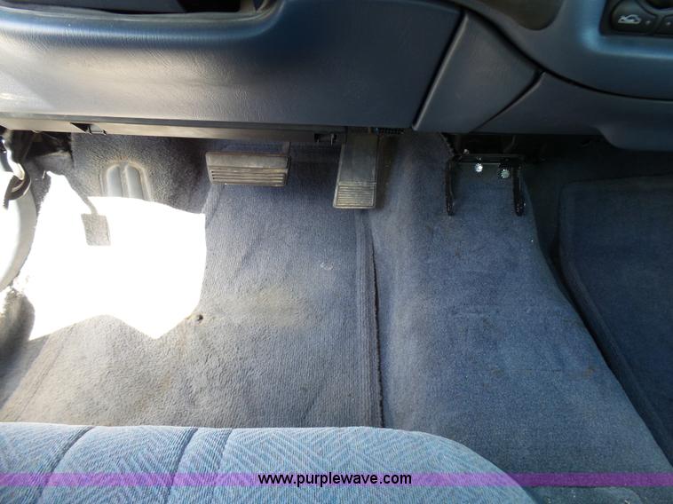 image for item L7079 2003 Chevrolet Impala