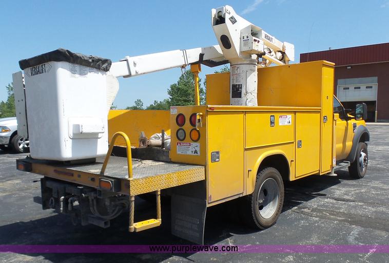 image for item L7115 2009 Ford F550 Super Duty bucket truck