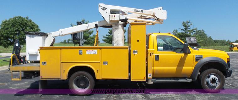image for item L7115 2009 Ford F550 Super Duty bucket truck