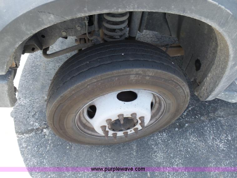 image for item L7115 2009 Ford F550 Super Duty bucket truck