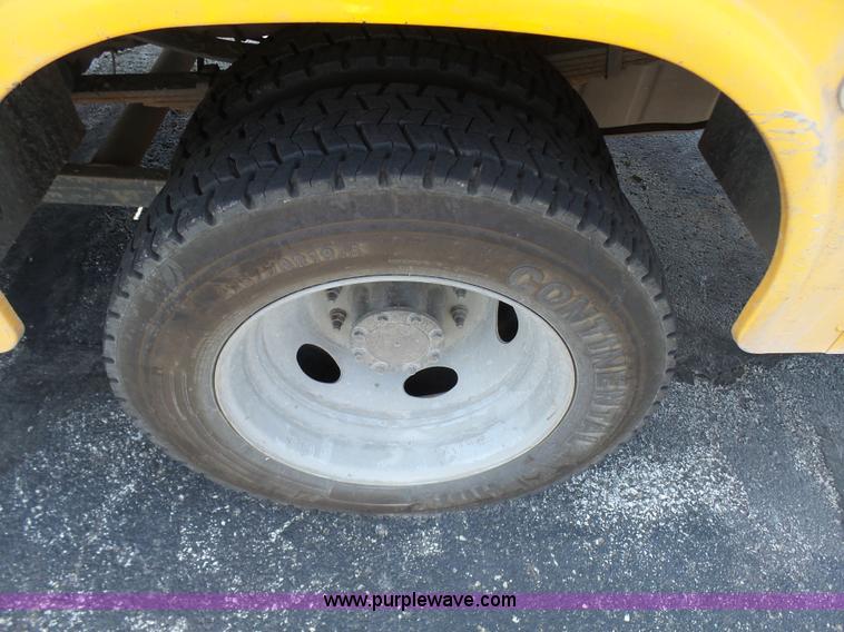 image for item L7115 2009 Ford F550 Super Duty bucket truck