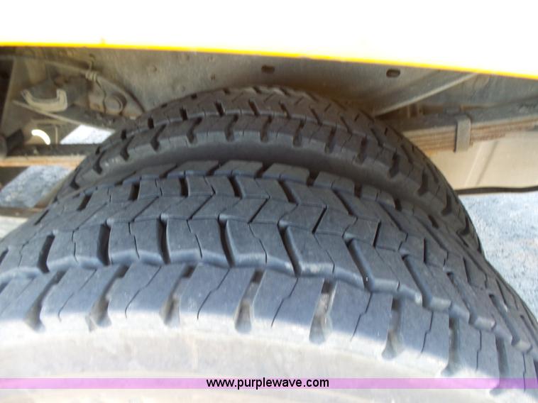 image for item L7115 2009 Ford F550 Super Duty bucket truck