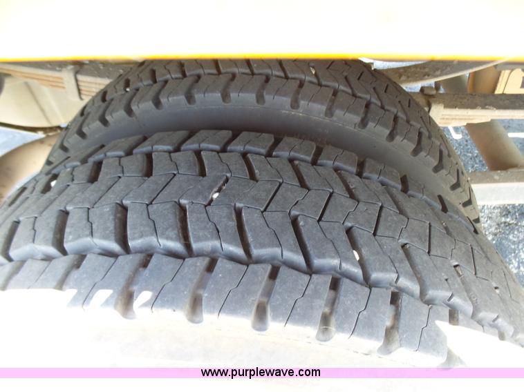 image for item L7115 2009 Ford F550 Super Duty bucket truck