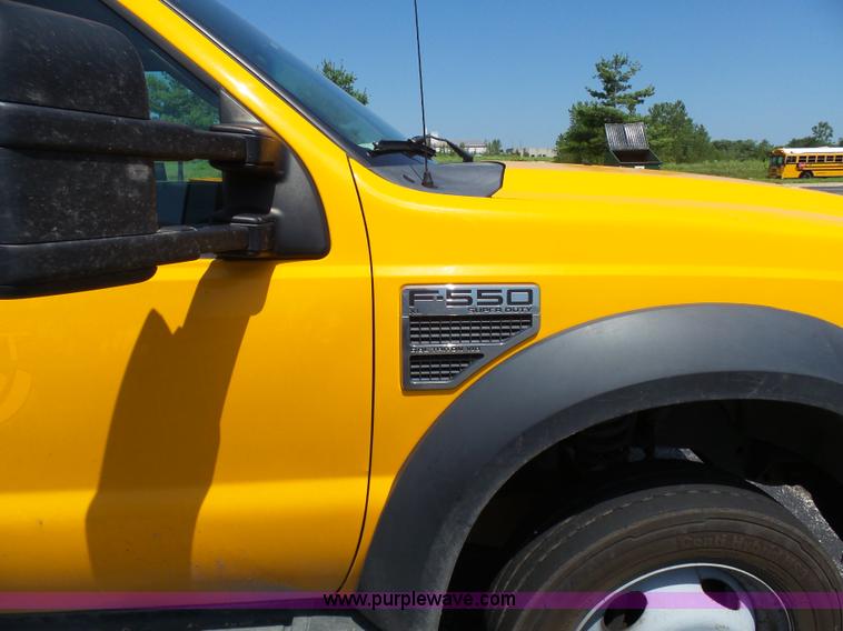 image for item L7115 2009 Ford F550 Super Duty bucket truck