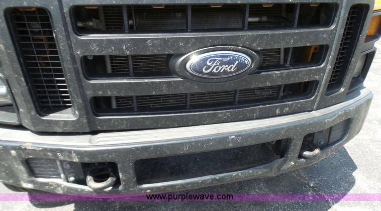image for item L7115 2009 Ford F550 Super Duty bucket truck