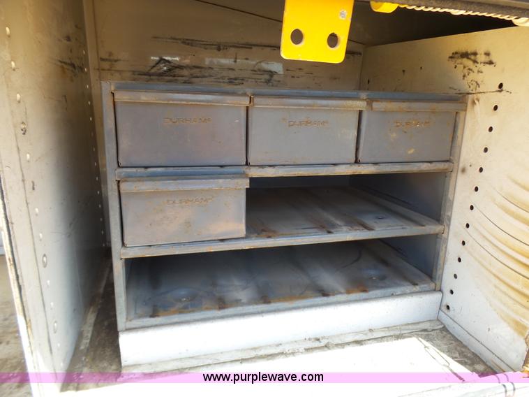 image for item L7115 2009 Ford F550 Super Duty bucket truck