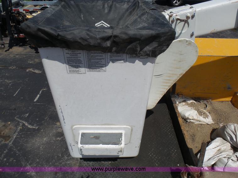 image for item L7115 2009 Ford F550 Super Duty bucket truck