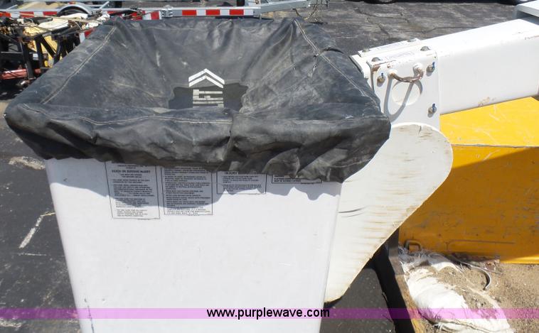 image for item L7115 2009 Ford F550 Super Duty bucket truck