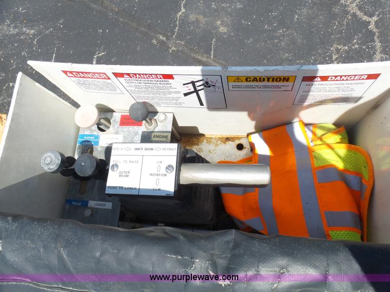 image for item L7115 2009 Ford F550 Super Duty bucket truck