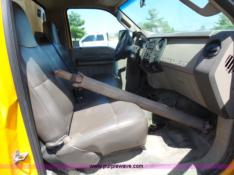 image for item L7115 2009 Ford F550 Super Duty bucket truck