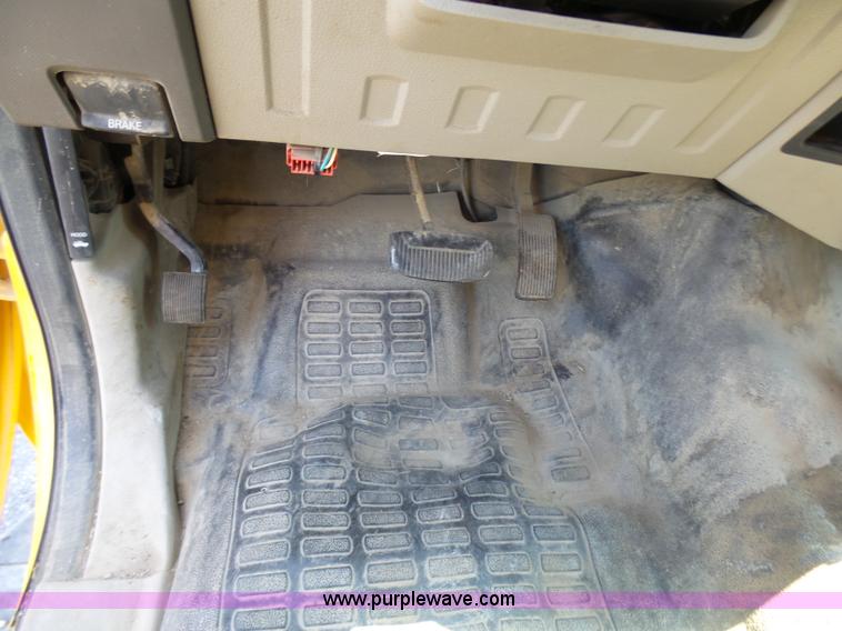 image for item L7115 2009 Ford F550 Super Duty bucket truck