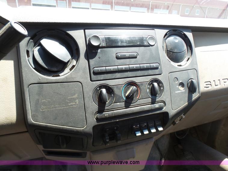 image for item L7115 2009 Ford F550 Super Duty bucket truck