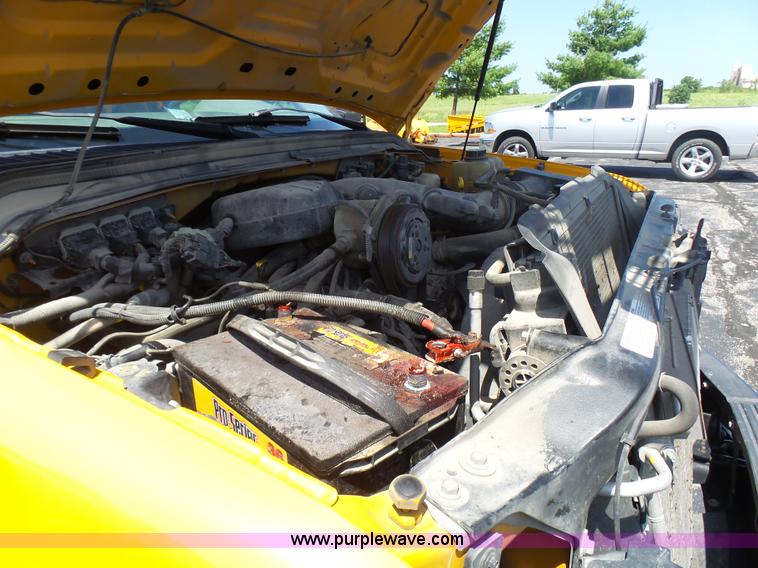 image for item L7115 2009 Ford F550 Super Duty bucket truck