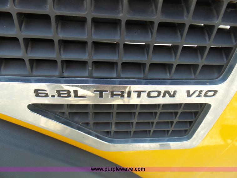 image for item L7115 2009 Ford F550 Super Duty bucket truck