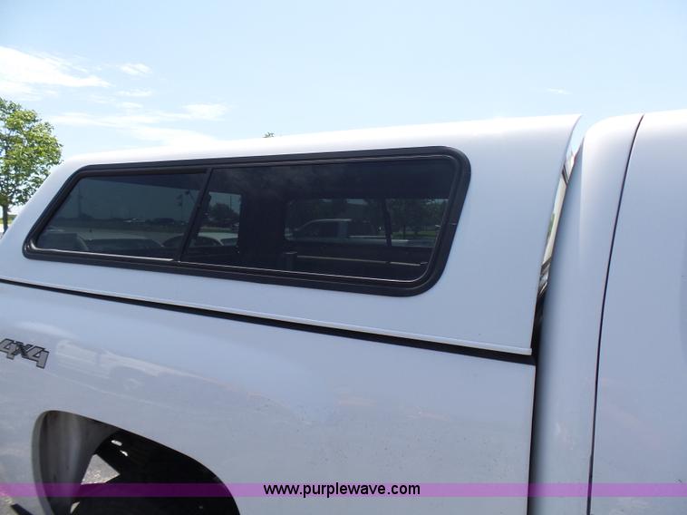 image for item L7116 2008 Chevrolet Silverado 1500 Ext. Cab pickup truck