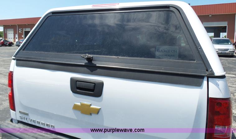 image for item L7116 2008 Chevrolet Silverado 1500 Ext. Cab pickup truck