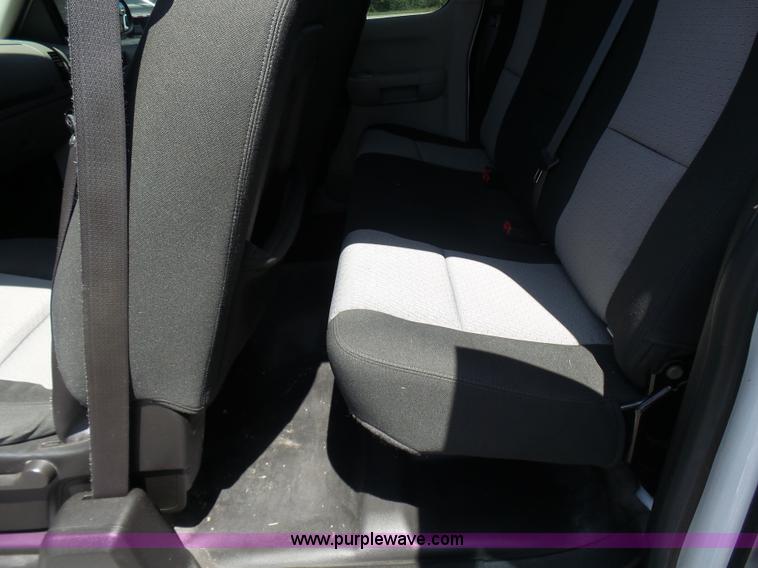 image for item L7116 2008 Chevrolet Silverado 1500 Ext. Cab pickup truck