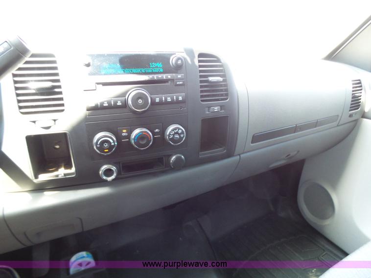 image for item L7116 2008 Chevrolet Silverado 1500 Ext. Cab pickup truck