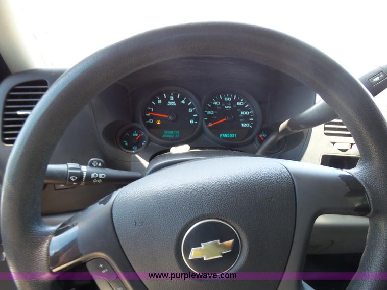 image for item L7116 2008 Chevrolet Silverado 1500 Ext. Cab pickup truck