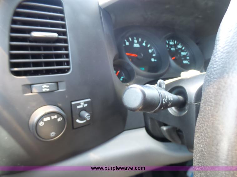 image for item L7116 2008 Chevrolet Silverado 1500 Ext. Cab pickup truck