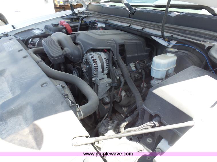 image for item L7116 2008 Chevrolet Silverado 1500 Ext. Cab pickup truck