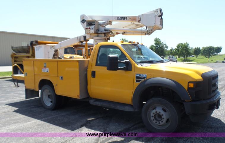 image for item L7117 2008 Ford F550 Super Duty bucket truck