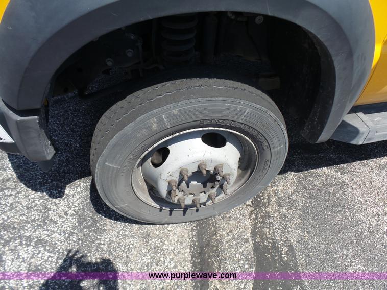 image for item L7117 2008 Ford F550 Super Duty bucket truck