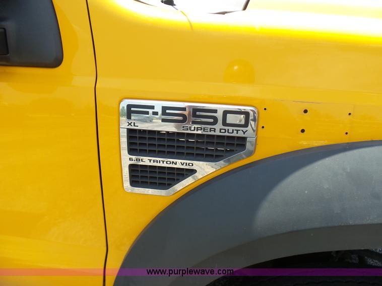image for item L7117 2008 Ford F550 Super Duty bucket truck