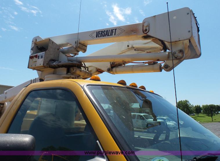 image for item L7117 2008 Ford F550 Super Duty bucket truck