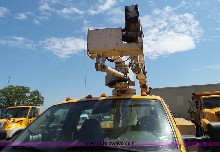 image for item L7117 2008 Ford F550 Super Duty bucket truck