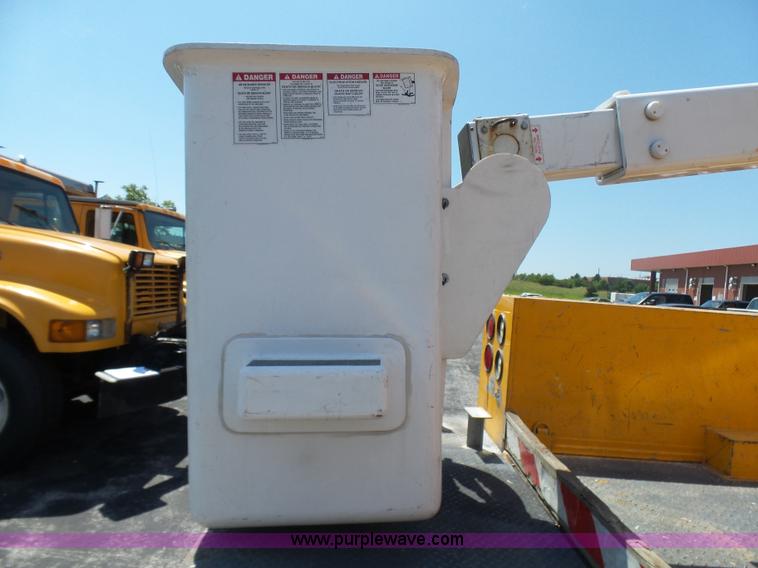 image for item L7117 2008 Ford F550 Super Duty bucket truck