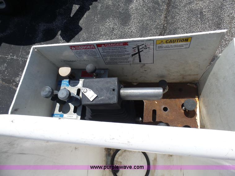 image for item L7117 2008 Ford F550 Super Duty bucket truck