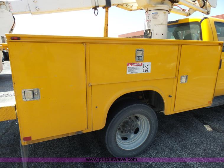 image for item L7117 2008 Ford F550 Super Duty bucket truck