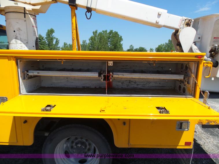image for item L7117 2008 Ford F550 Super Duty bucket truck