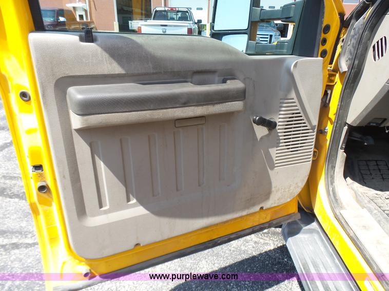 image for item L7117 2008 Ford F550 Super Duty bucket truck