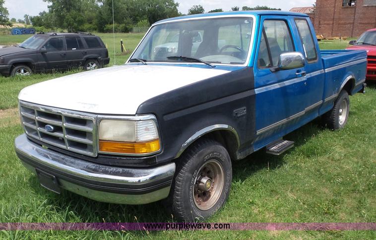 image for item AG9167 1995 Ford F150 SuperCab pickup truck