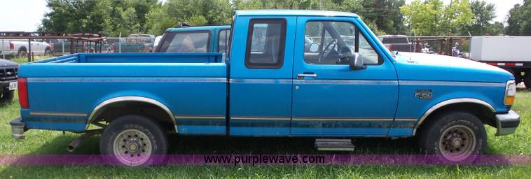 image for item AG9167 1995 Ford F150 SuperCab pickup truck