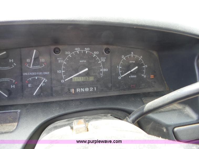 image for item AG9167 1995 Ford F150 SuperCab pickup truck