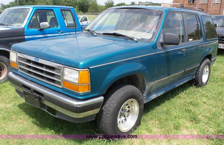 image for item AG9168 1994 Ford Explorer SUV