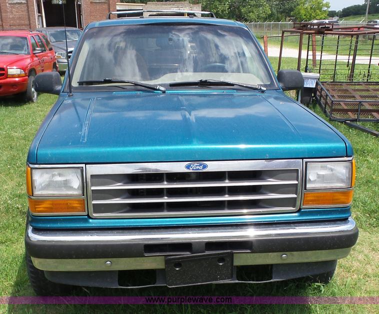 image for item AG9168 1994 Ford Explorer SUV