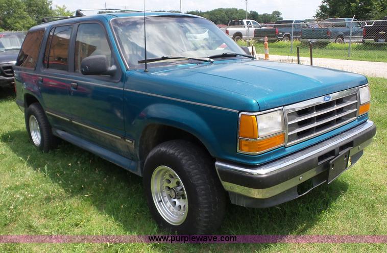 image for item AG9168 1994 Ford Explorer SUV