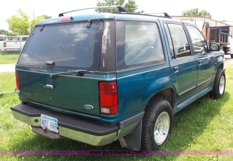 image for item AG9168 1994 Ford Explorer SUV