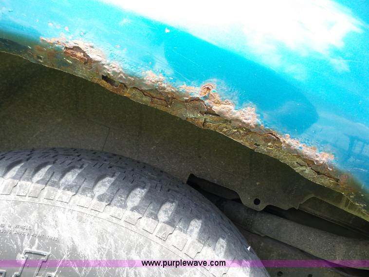 image for item AG9168 1994 Ford Explorer SUV