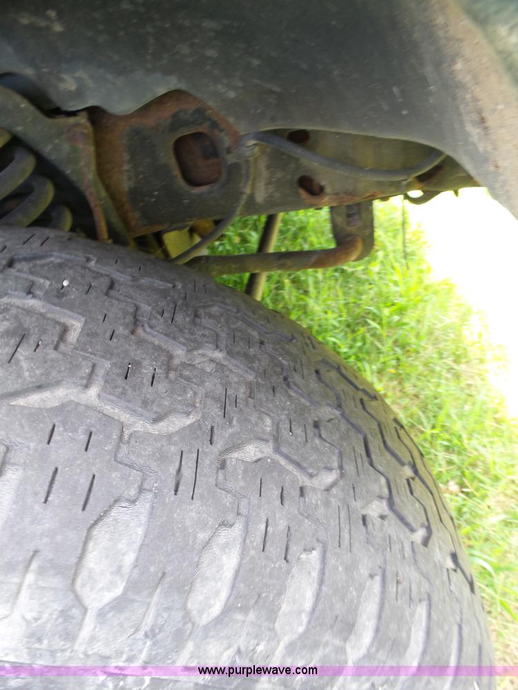 image for item AG9168 1994 Ford Explorer SUV