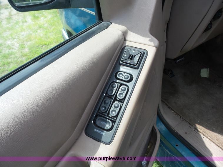 image for item AG9168 1994 Ford Explorer SUV