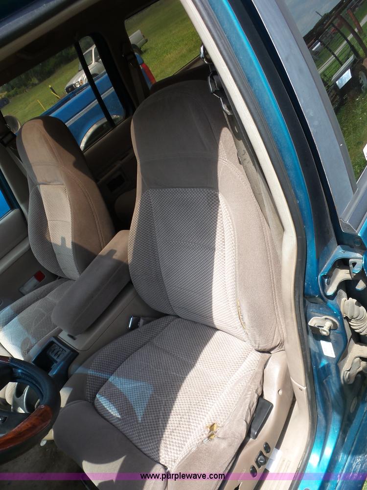 image for item AG9168 1994 Ford Explorer SUV