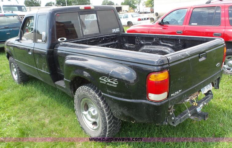image for item AG9170 1998 Ford Ranger SuperCab pickup truck