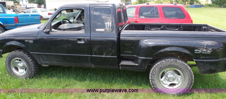 image for item AG9170 1998 Ford Ranger SuperCab pickup truck