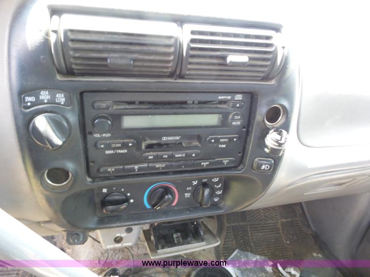 image for item AG9170 1998 Ford Ranger SuperCab pickup truck