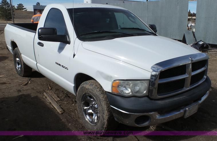 image for item AO9885 2004 Dodge Ram 1500 pickup truck
